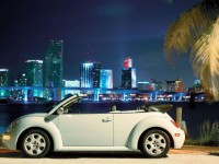 Volkswagen New Beetle photo