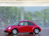 Volkswagen New Beetle photo